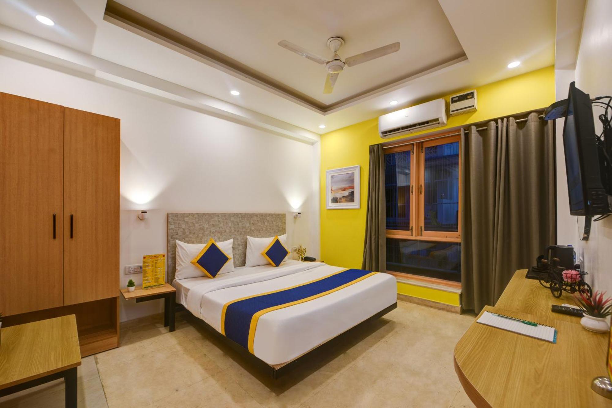 Aamantran Residency Hotel, Sohna Road, Sector 49, Gurugram Gurgaon Esterno foto