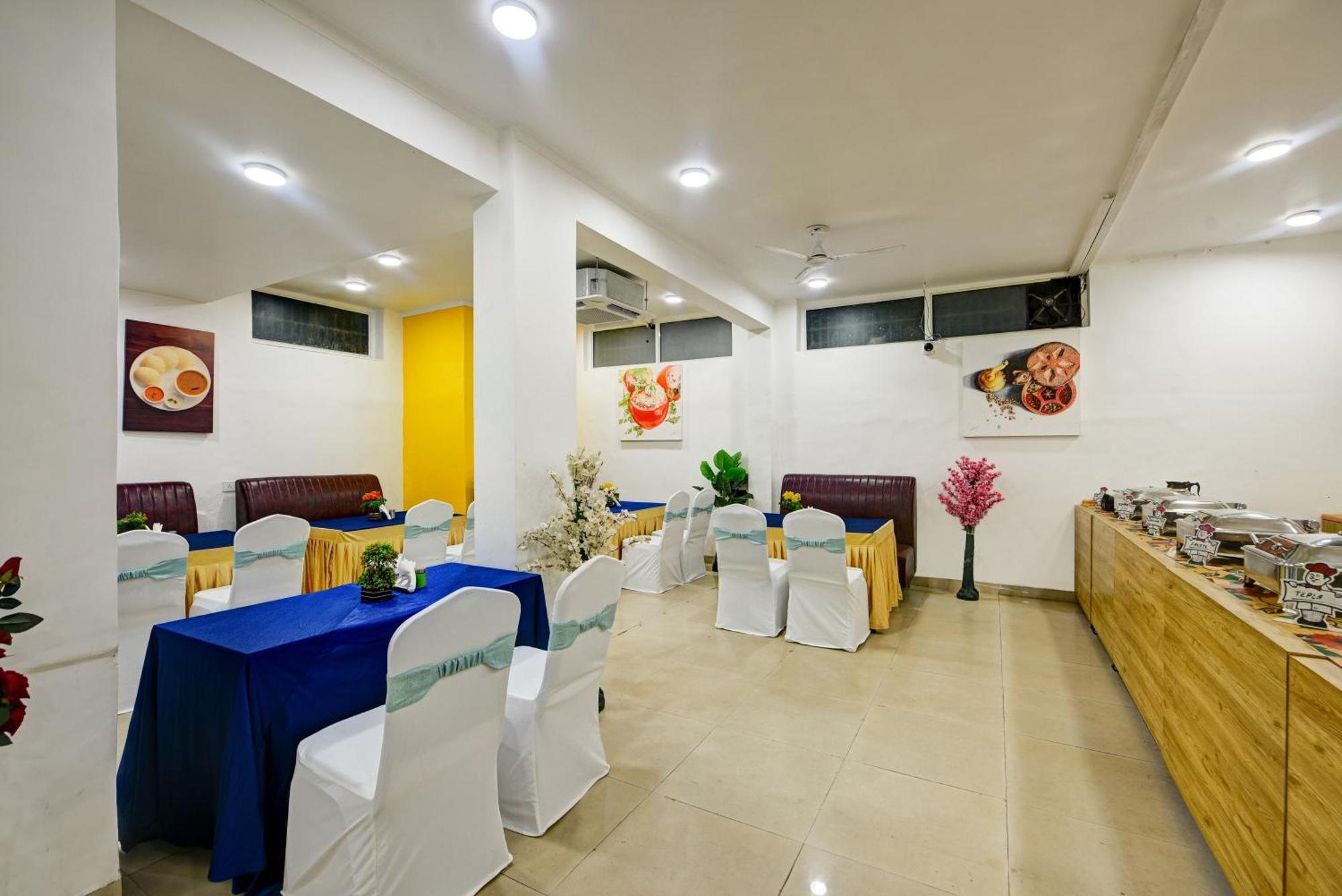 Aamantran Residency Hotel, Sohna Road, Sector 49, Gurugram Gurgaon Esterno foto