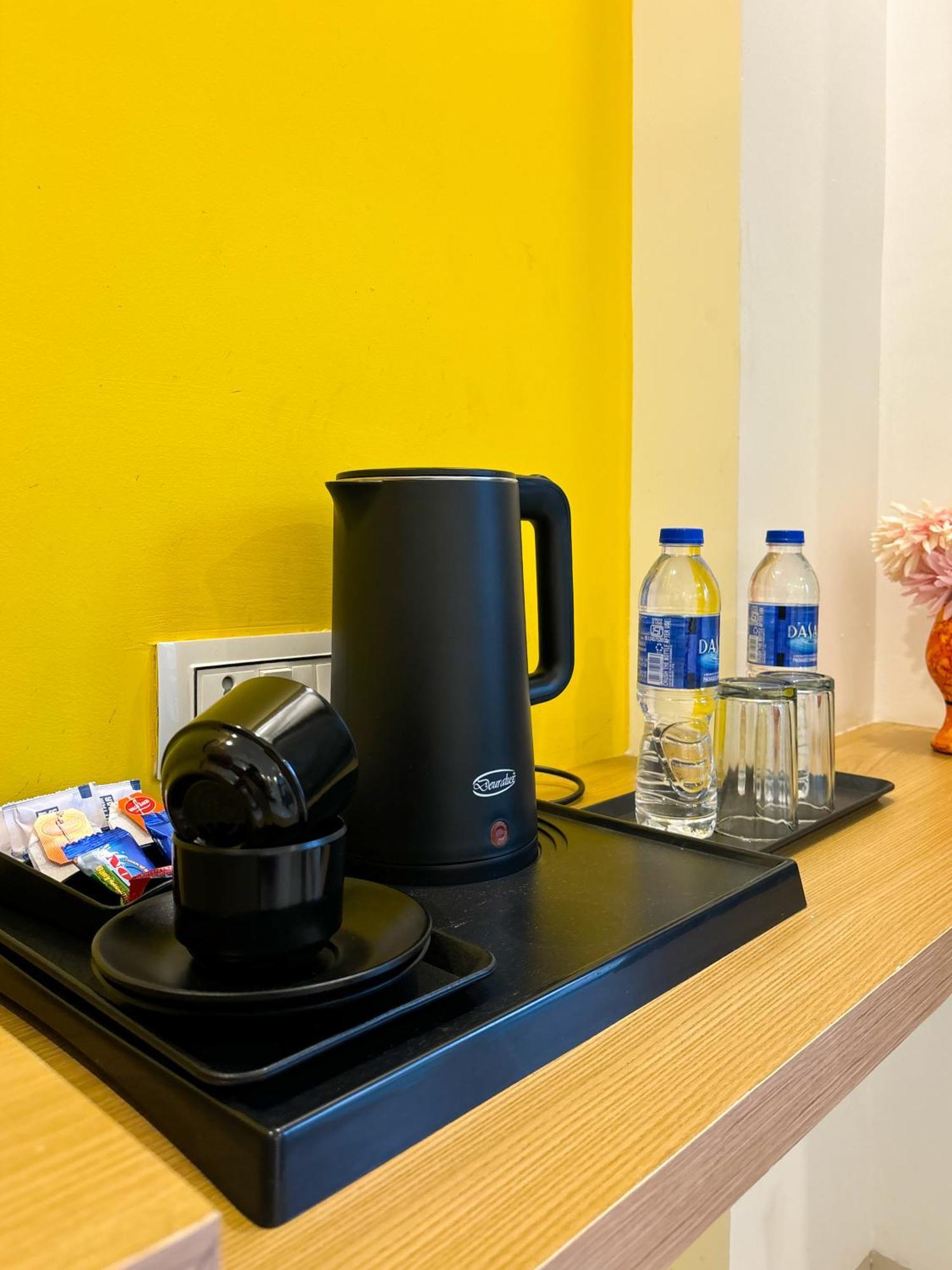 Aamantran Residency Hotel, Sohna Road, Sector 49, Gurugram Gurgaon Esterno foto